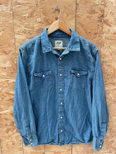 Vintage Y2K Levi's Men's M Light Wash Denim Western Shirt Long Sleeve Button Up